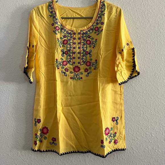 Floral Embroidered Yellow Blouse - Picture 1 of 3